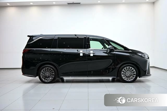 Lexus LM id 4264201 из Китая 7