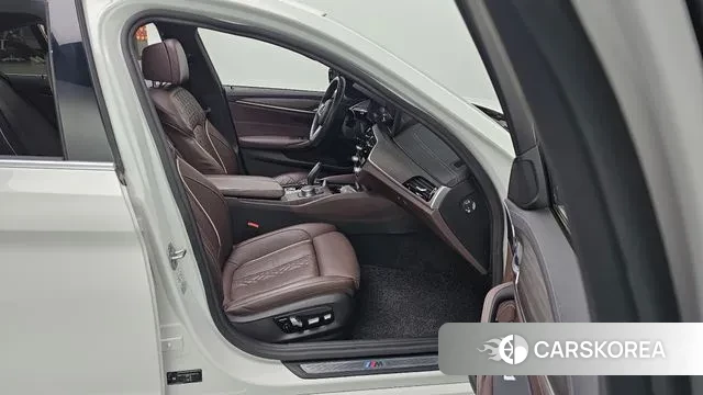 BMW 5 Series (G30) id 3012980 из Кореи 7