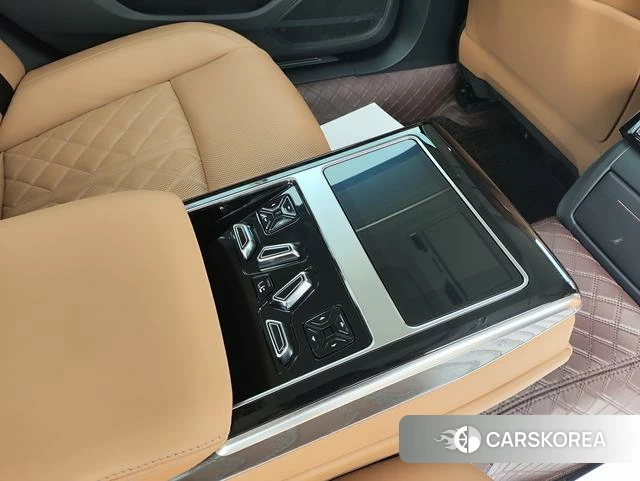 Audi A8 id 4353167 из Китая 7