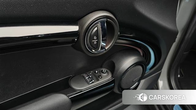 Mini Cooper Electric id 4506987 из Кореи 7