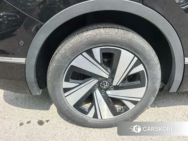 Volkswagen Tiguan L id 4263017 из Китая 7