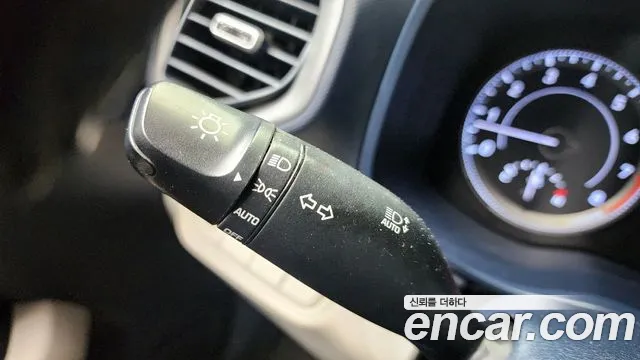 Hyundai Venue id 2373494 из Кореи 7