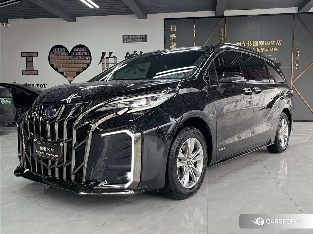 Toyota Sienna id 4599720 из Китая 7