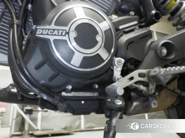 Ducati SCRAMBLER SIXTY2 id 4206139 из Японии 7