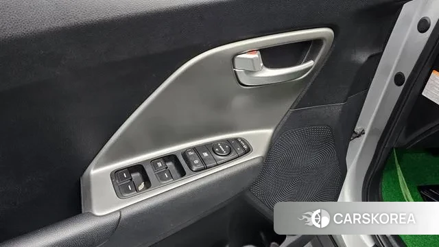 Kia Niro Plus id 3758611 из Кореи 7