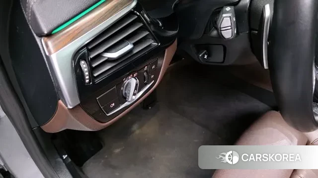 BMW 5 Series (G30) id 3650890 из Кореи 7