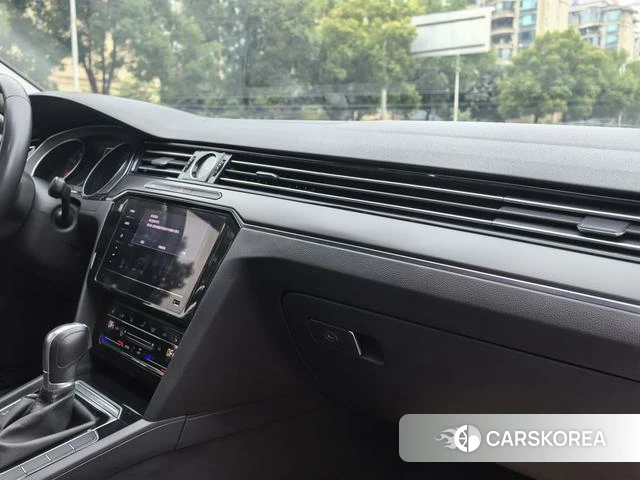 Volkswagen Magotan id 4275615 из Китая 7