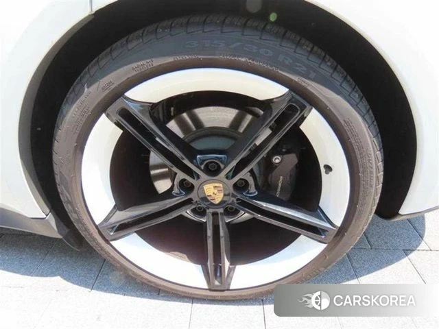Porsche Taycan id 4463080 из Кореи 7