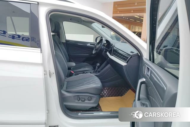 Volkswagen Tiguan L id 3768919 из Китая 7