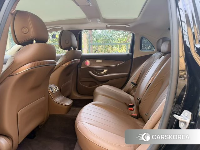 Mercedes-Benz E-class id 4265309 из Китая 7