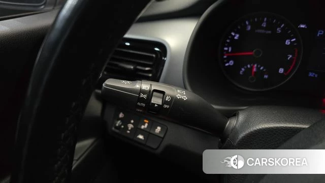 Kia Stonic id 4737391 из Кореи 7