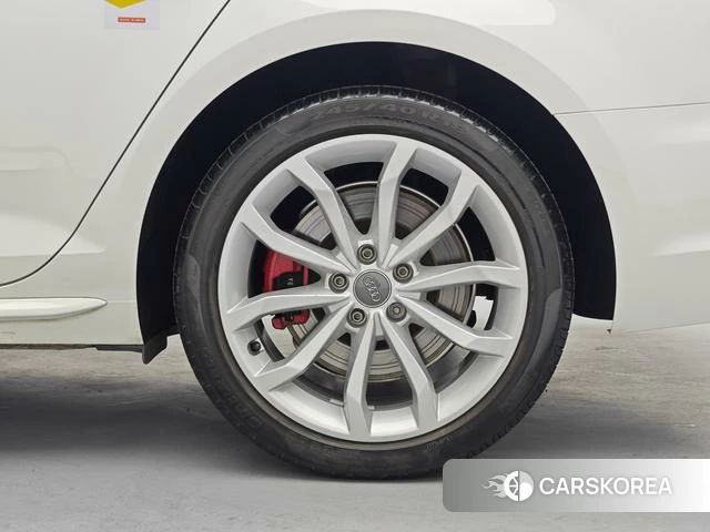 Audi A4L id 4254547 из Китая 7