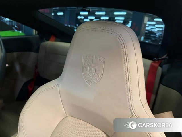 Porsche 911(992) id 4508001 из Кореи 7