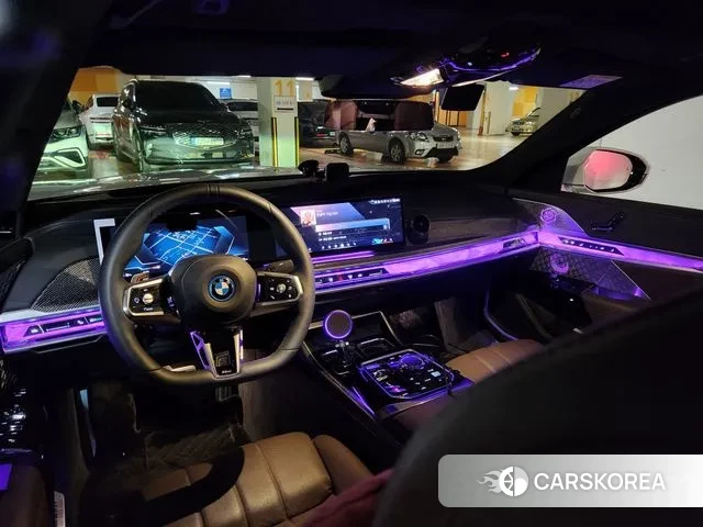 BMW i7 (G70) id 3074507 из Кореи 7