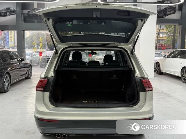 Volkswagen Tiguan L id 4261565 из Китая 7