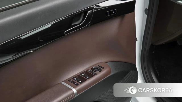 Hyundai Grandeur (GN7) id 3922382 из Кореи 7