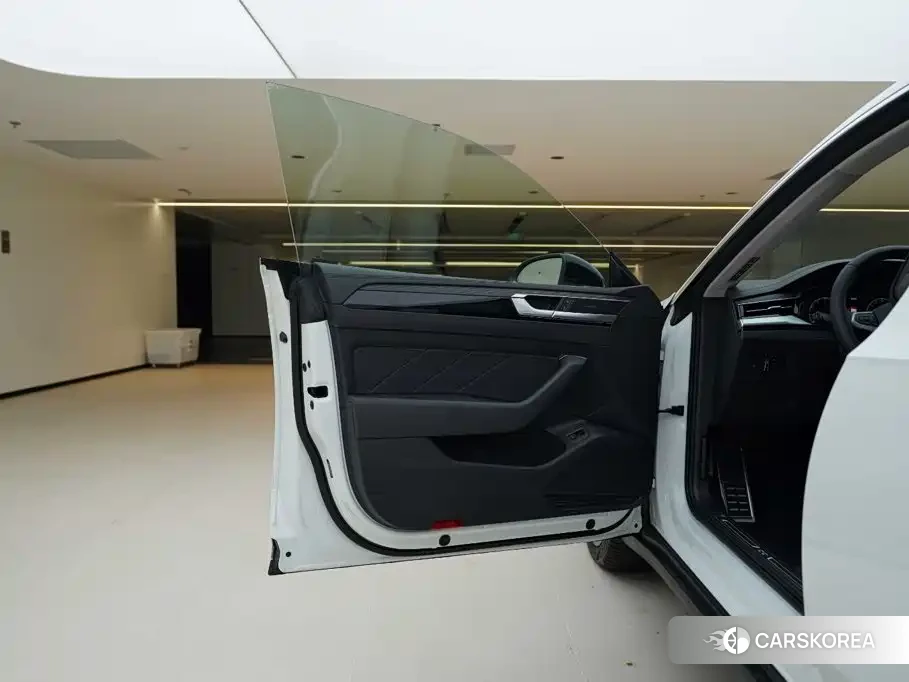 Volkswagen Arteon (CC) id 4600955 из Китая 7