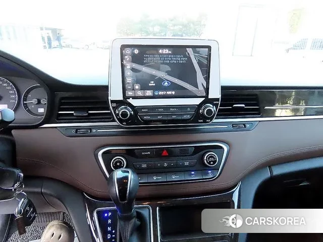 Hyundai The New Grand Starex id 3368728 из Кореи 7