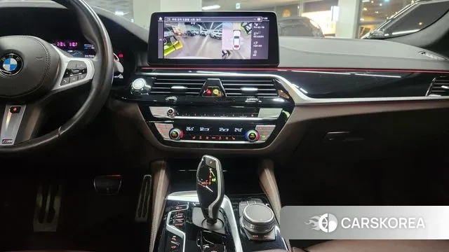 BMW 5 Series (G30) id 3406775 из Кореи 7