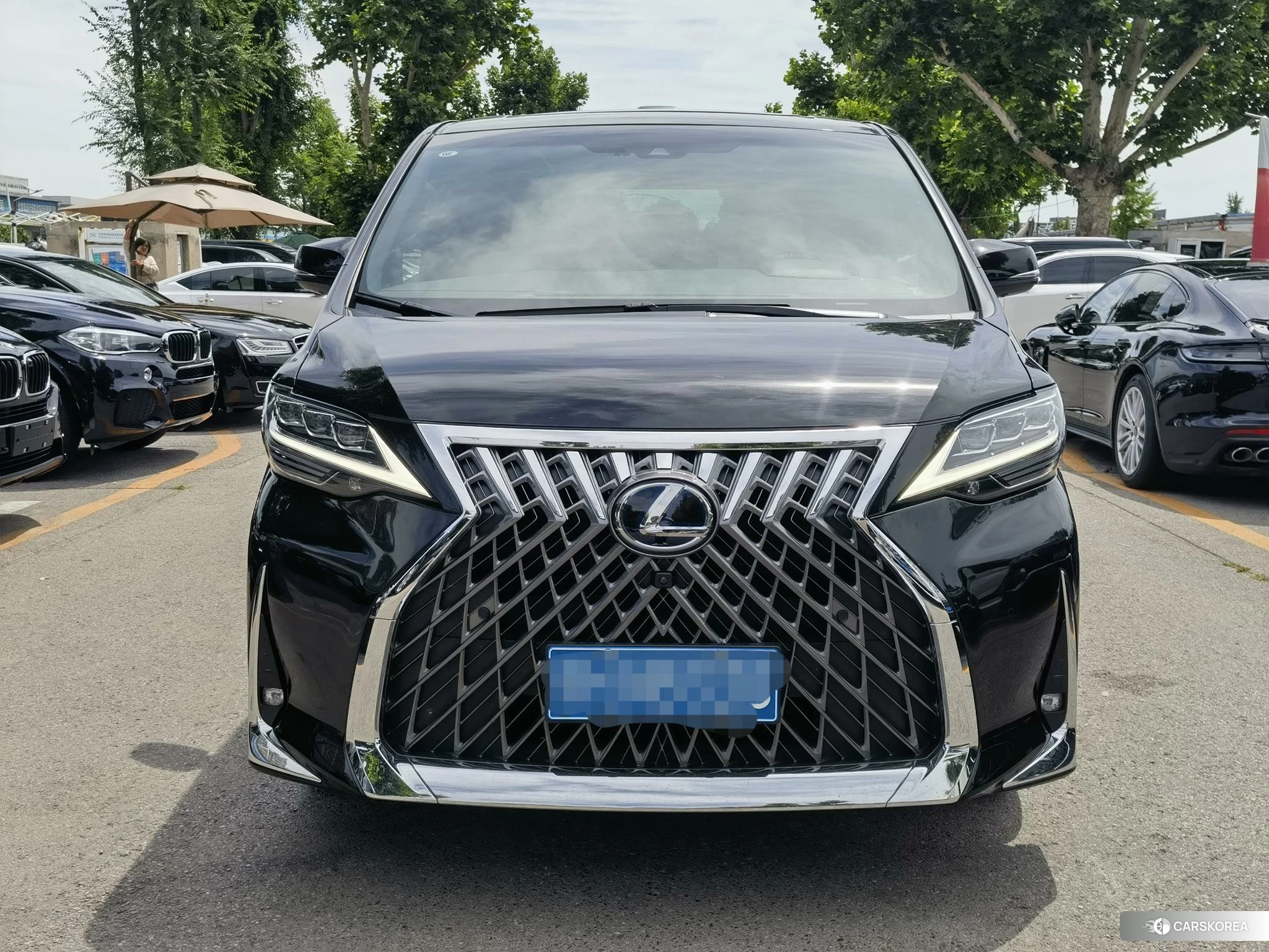 Lexus LM id 4510447 из Китая 7