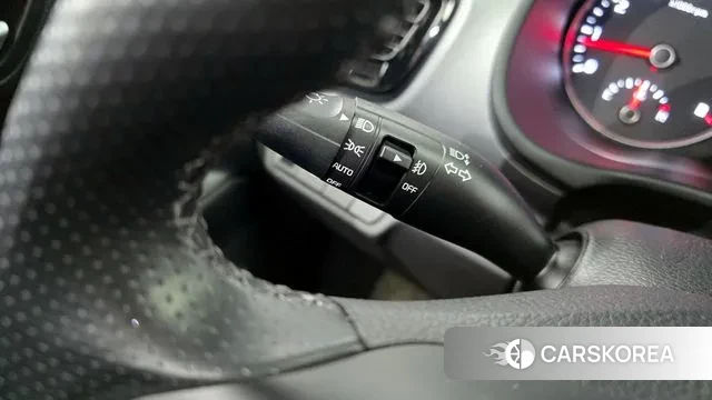 Kia Stonic id 3577854 из Кореи 7