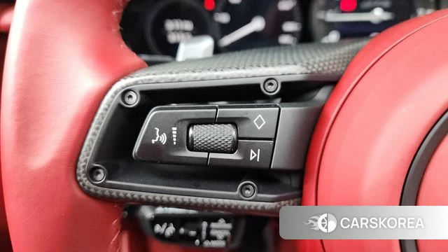 Porsche 911(992) id 4555385 из Кореи 7