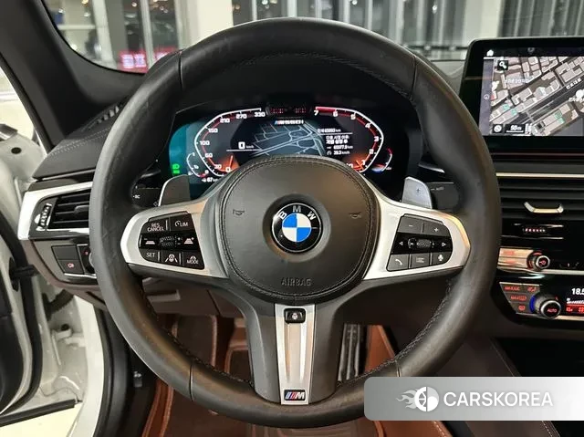 BMW 5 Series (G30) id 3334606 из Кореи 7