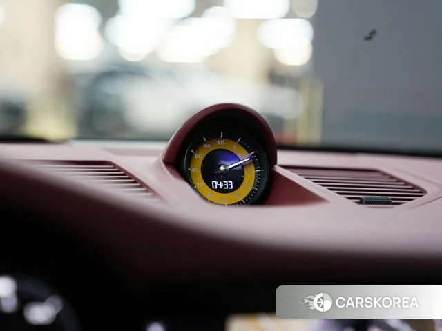 Porsche 911(992) id 4264282 из Кореи 7