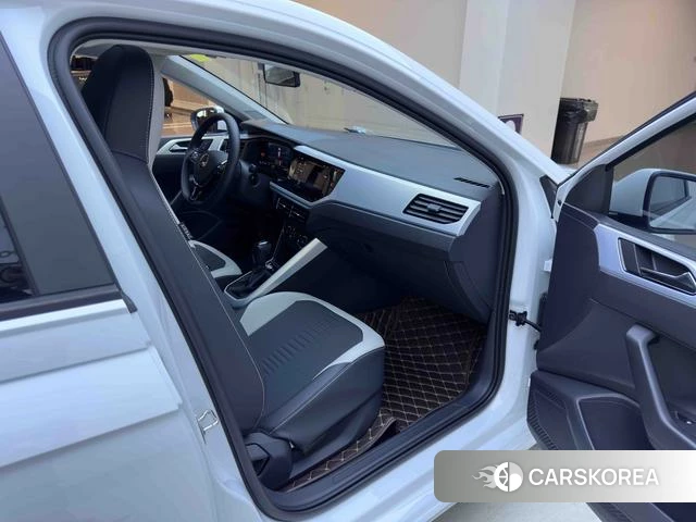 Volkswagen Polo id 4359224 из Китая 7