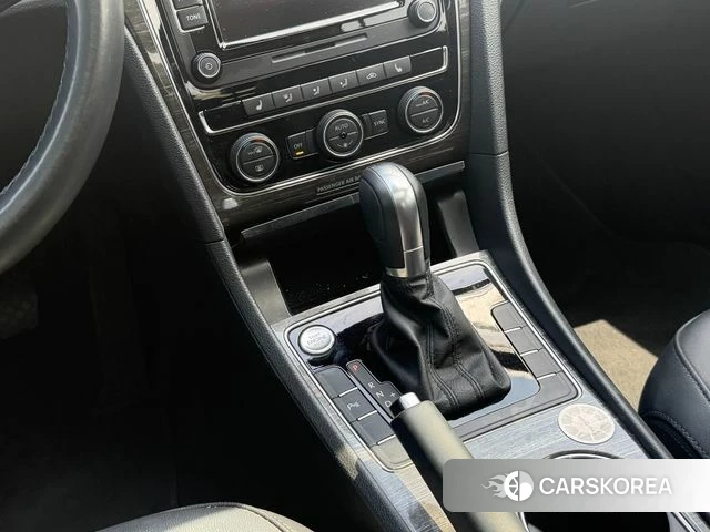 Volkswagen The New Passat id 3982223 из Кореи 7