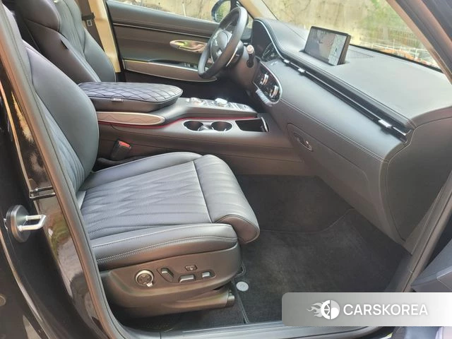 Genesis GV70 id 4206533 из Кореи 7