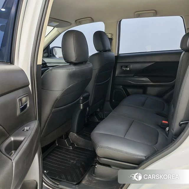 Mitsubishi  Outlander id 4207298 из Китая 7