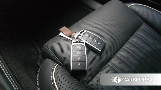 Genesis G90 id 4356685 из Кореи 7
