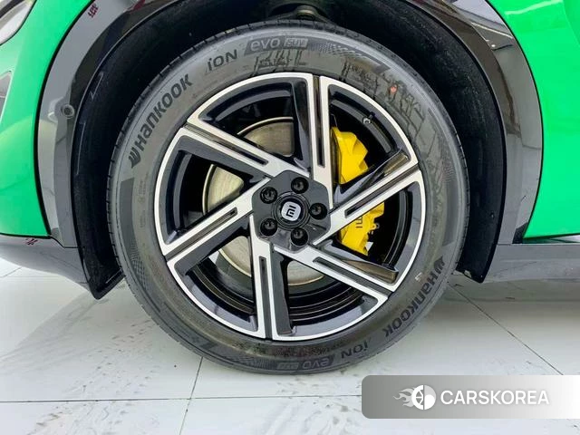 Xiaomi Car Xiaomi YU7 id 3890487 из Китая 7