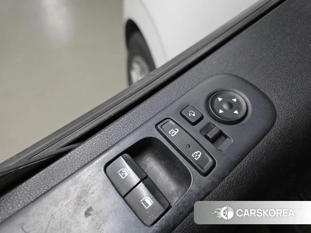 Hyundai Staria id 4330686 из Кореи 7