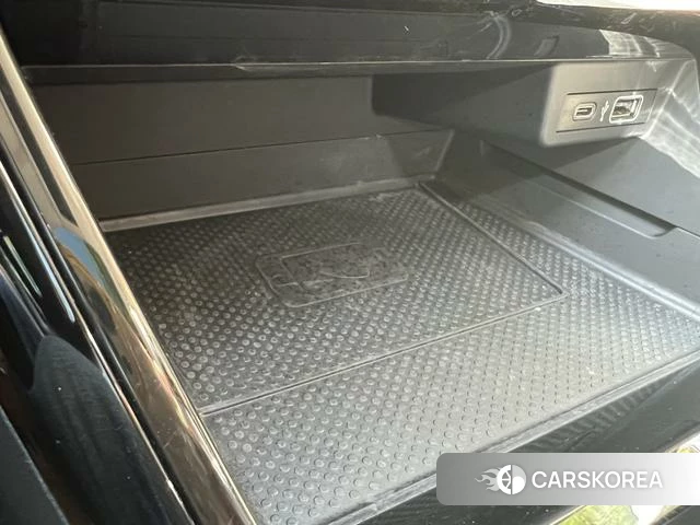 Volkswagen Passat id 4291388 из Китая 7