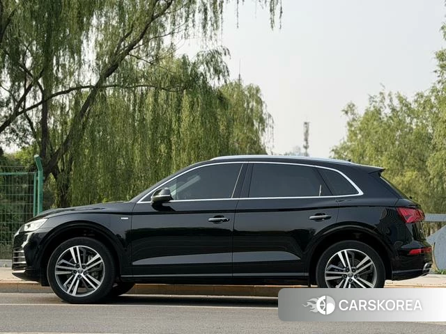 Audi Q5L id 4329182 из Китая 7