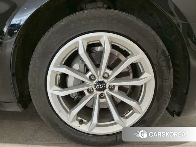 Audi A6L id 4259356 из Китая 7