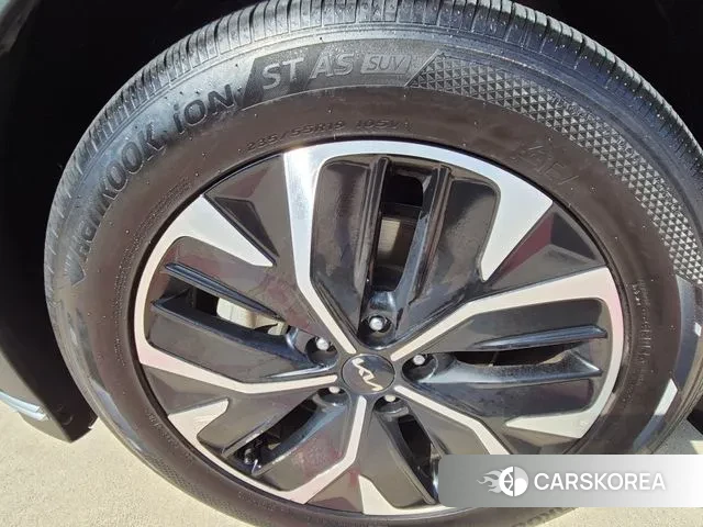 Kia EV6 id 3116473 из Кореи 7