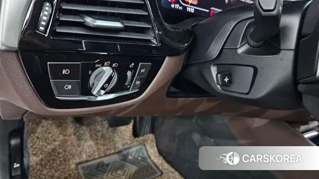 BMW 5 Series (G30) id 3283346 из Кореи 7