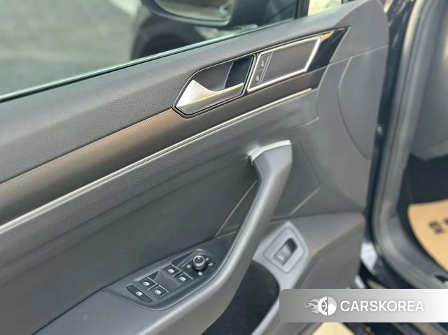 Volkswagen Magotan id 4261336 из Китая 7