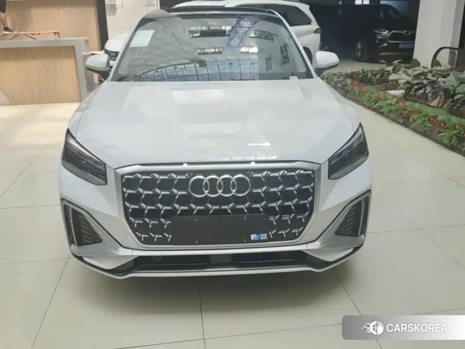 Audi Q2L id 4654582 из Китая 7