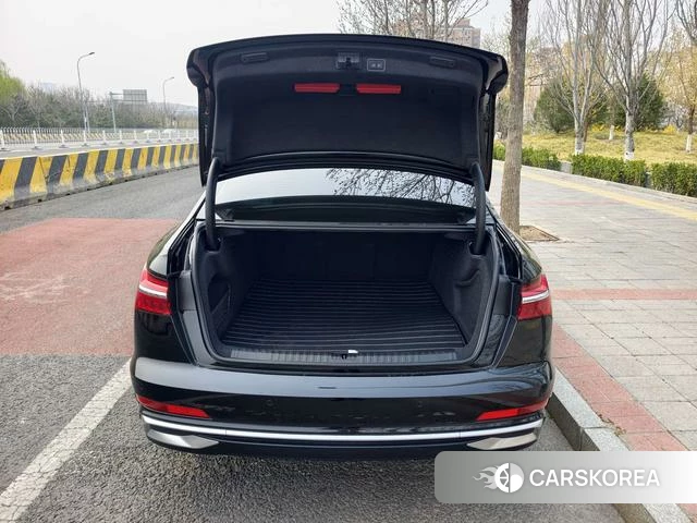 Audi A6L id 4259257 из Китая 7