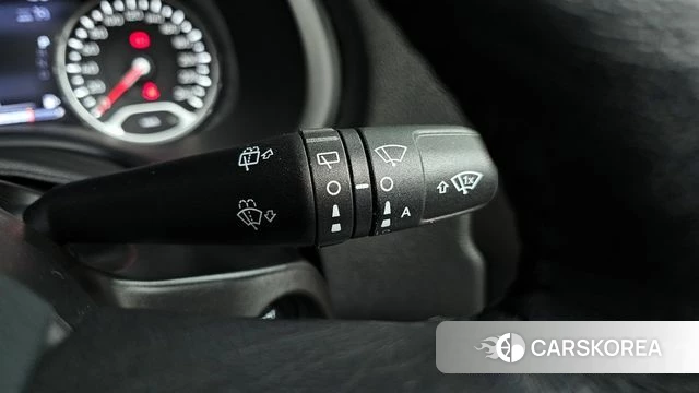 Jeep Renegade id 3904824 из Кореи 7