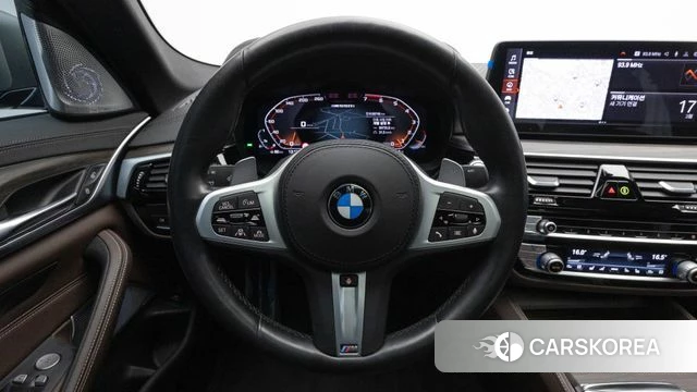 BMW 5 Series (G30) id 3898499 из Кореи 7