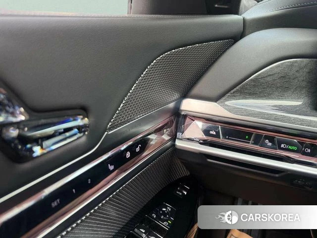 BMW 7 Series (G70) id 3864582 из Кореи 7