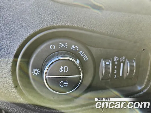 Jeep Renegade id 2398623 из Кореи 7