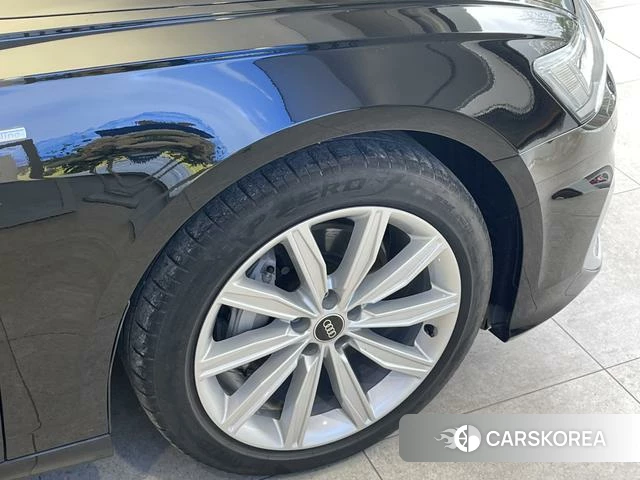 Audi A6L id 4256845 из Китая 7