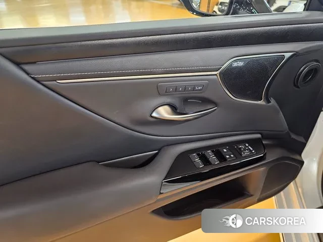 Lexus ES300h 7th generation id 3731925 из Кореи 7