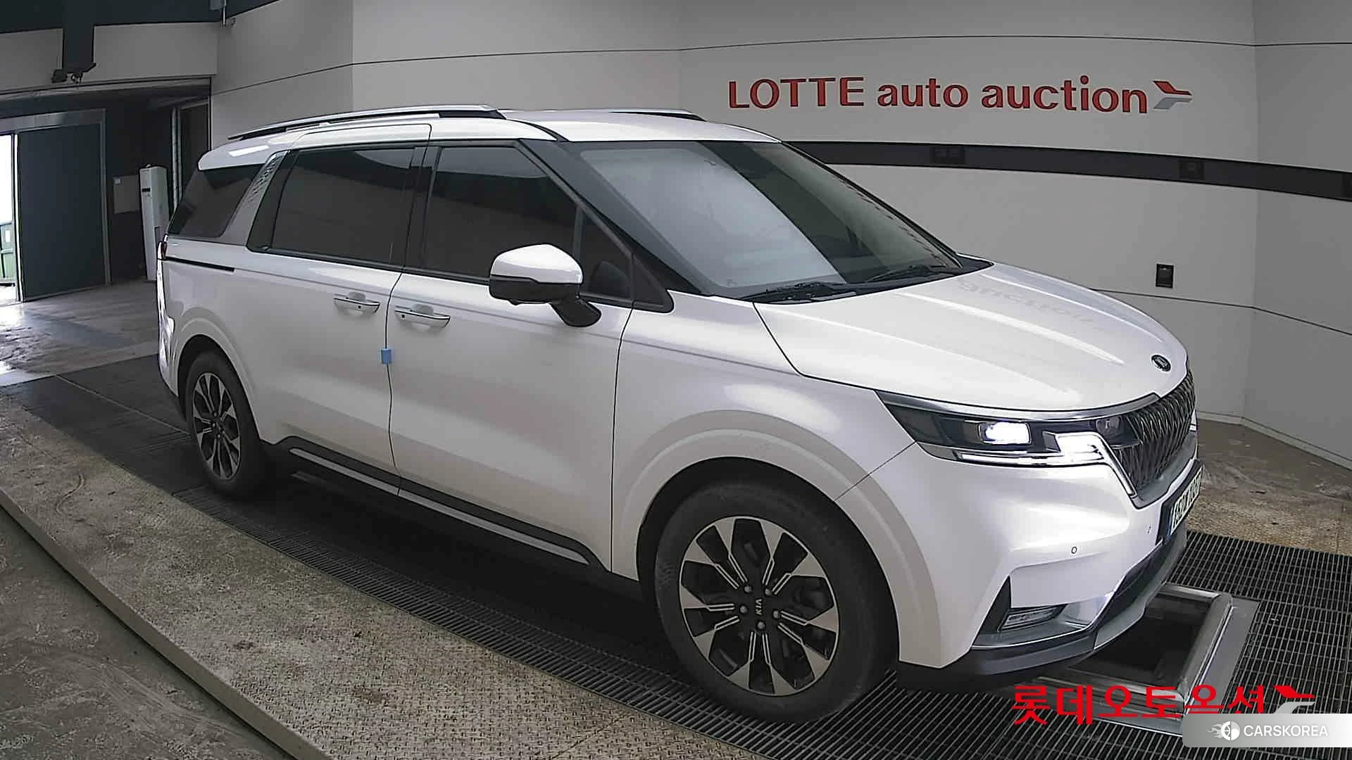 Kia Carnival id 3875736 из Кореи 7